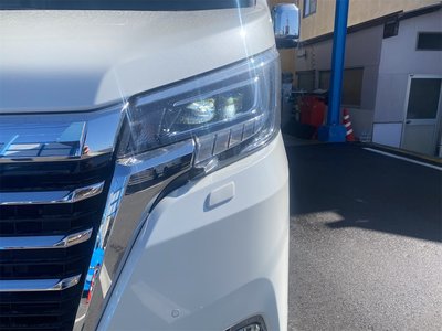 TOYOTA GRAND ACE - 9