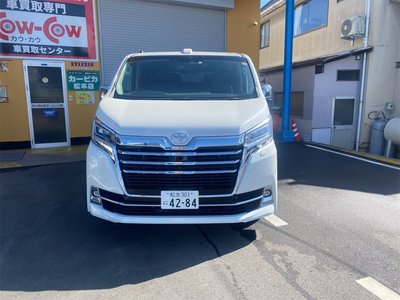 TOYOTA GRAND ACE - 3