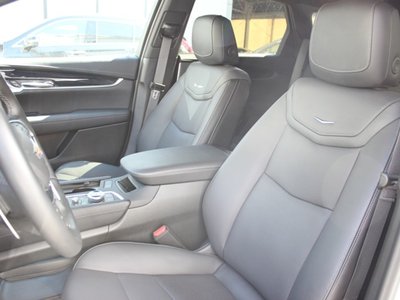 2025 Cadillac XT5 — фото 4