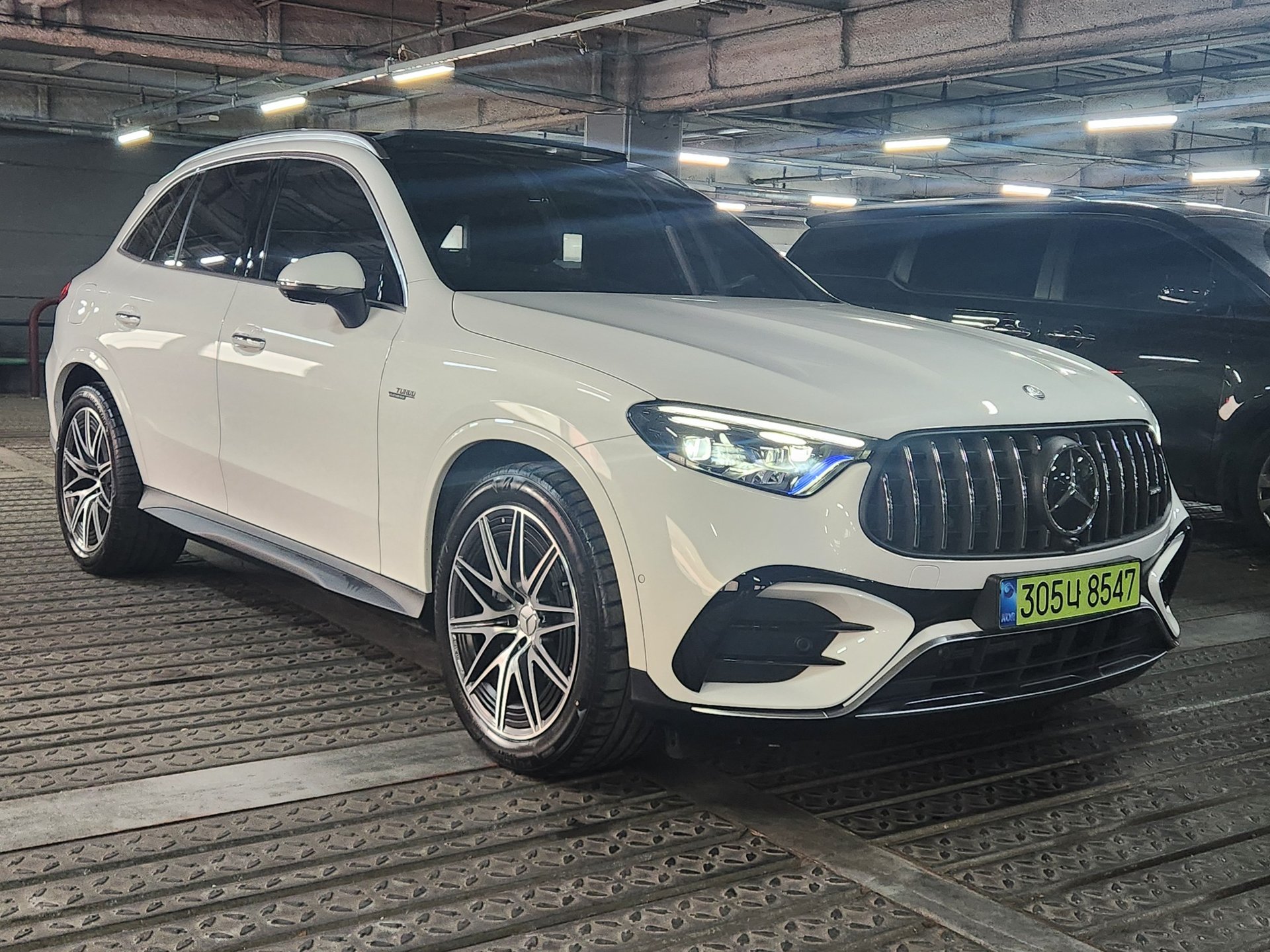 MERCEDES-BENZ GLC - View 1