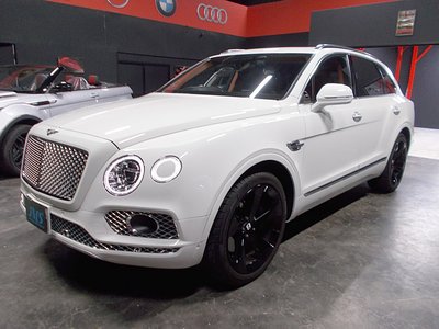 BENTLEY BENTAYGA - 1