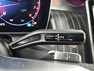 MERCEDES-BENZ GLC - 9