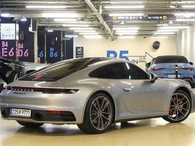PORSCHE 911 - 4