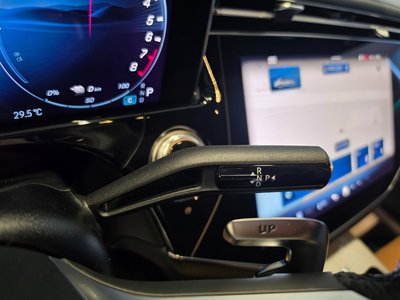 MERCEDES-BENZ E-CLASS - 9