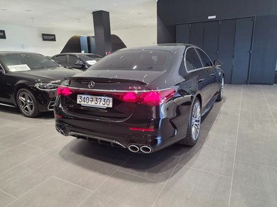 MERCEDES-BENZ E-CLASS - 4