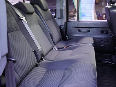 LAND ROVER DEFENDER - 9