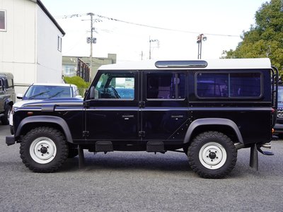 LAND ROVER DEFENDER - 7