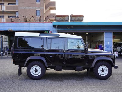 LAND ROVER DEFENDER - 4