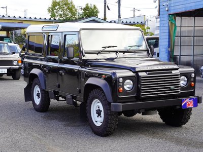 LAND ROVER DEFENDER - 3