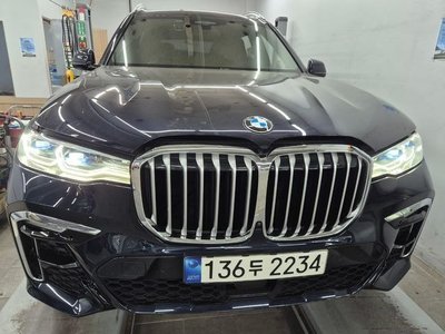 BMW X7 - 1