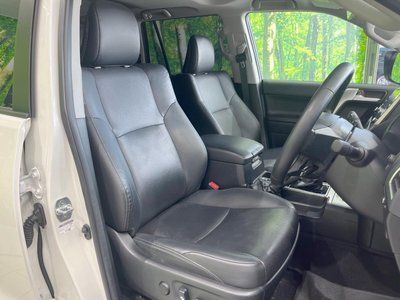 TOYOTA LAND CRUISER PRADO - 8