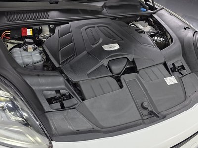 PORSCHE CAYENNE - 7