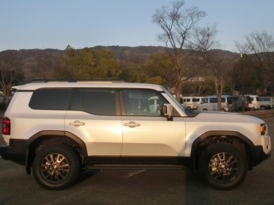 TOYOTA LAND CRUISER 250 - 4