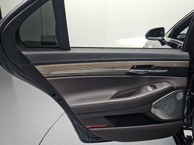 2020 Genesis G90 — миниатюра 15