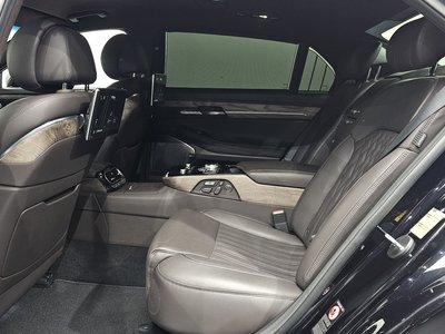 2020 Genesis G90 — миниатюра 27