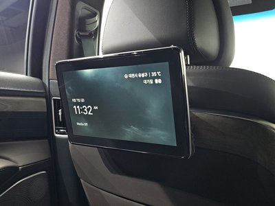 2020 Genesis G90 — миниатюра 22