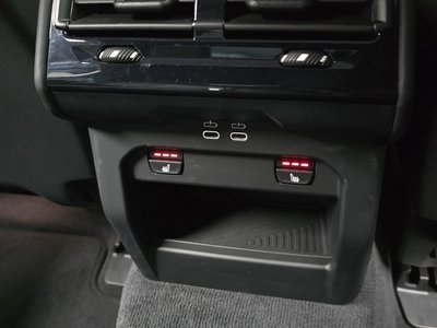 2025 BMW 5 SERIES 缩略图 29