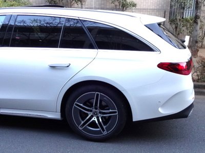 MERCEDES-BENZ E-CLASS - 8