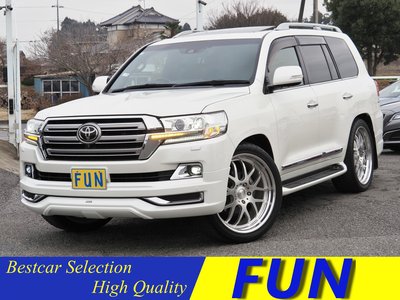 TOYOTA LAND CRUISER 200