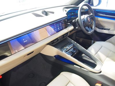 2025 Porsche MACAN 缩略图 50
