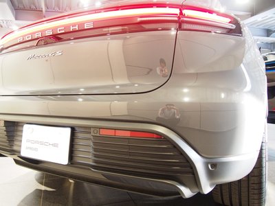 2025 Porsche MACAN 缩略图 19