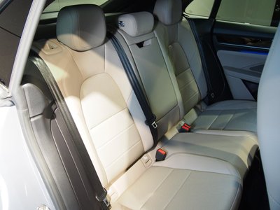2025 Porsche MACAN 缩略图 42