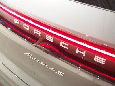 2025 Porsche MACAN 缩略图 18