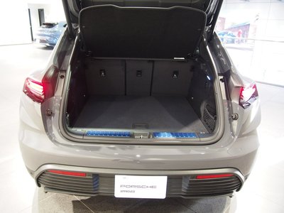 2025 Porsche MACAN 缩略图 61