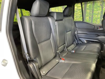 TOYOTA LAND CRUISER 250 - 9