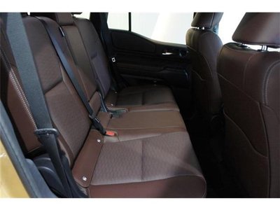 TOYOTA LAND CRUISER 250 - 8