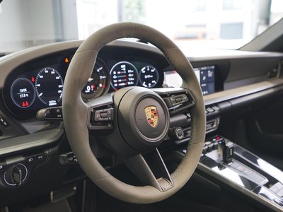 2021 Porsche 911 — миниатюра 12