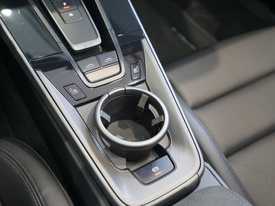 2021 Porsche 911 — миниатюра 21