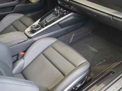 2021 Porsche 911 — миниатюра 32