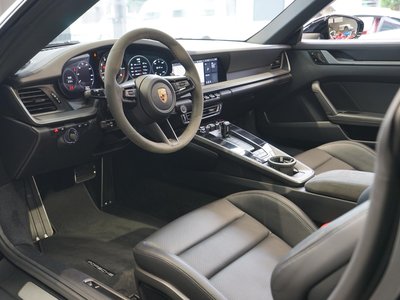 2021 Porsche 911 — миниатюра 11