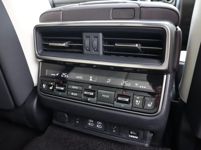 2024 Lexus LX 缩略图 32