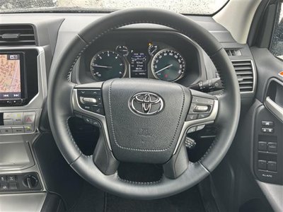 TOYOTA LAND CRUISER PRADO - 9