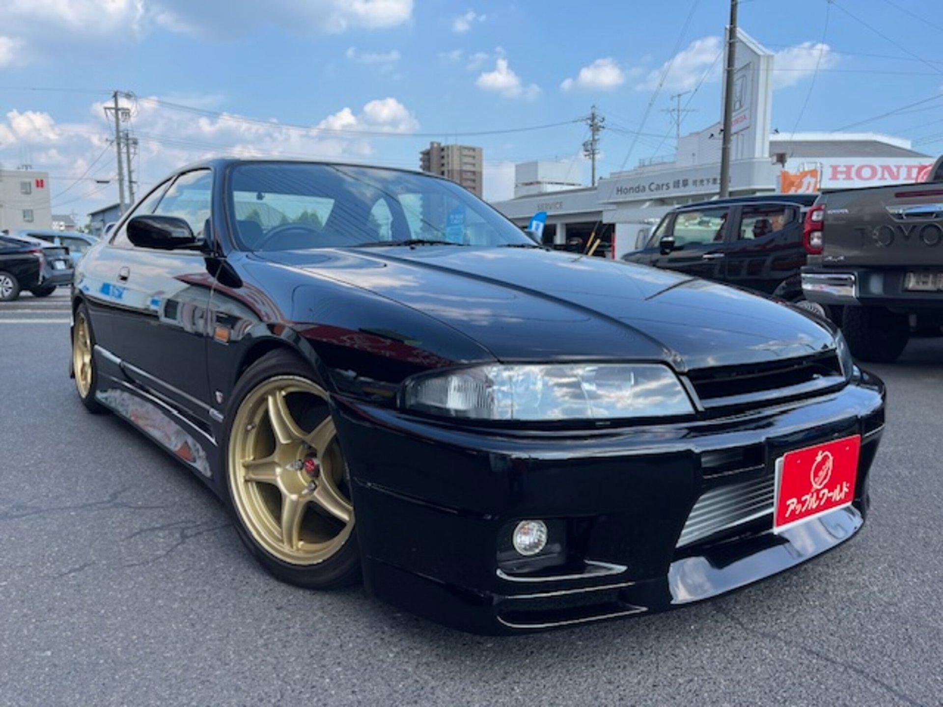 NISSAN SKYLINE COUPE - View 1