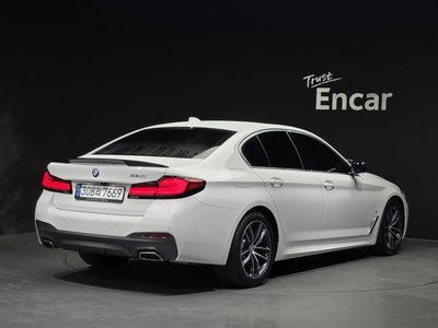 2023 BMW 5 SERIES — фото 4