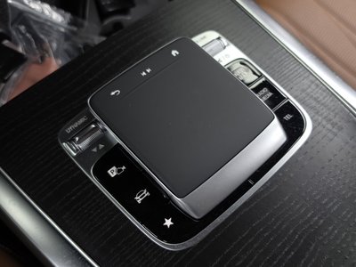 2025 Mercedes-BENZ G-CLASS — миниатюра 30