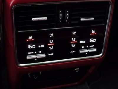 صورة مصغرة 34 لـ 2023 Porsche CAYENNE