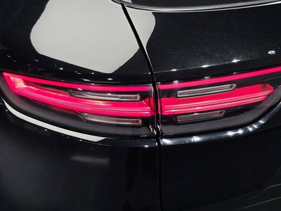 صورة 10 لـ 2023 Porsche CAYENNE
