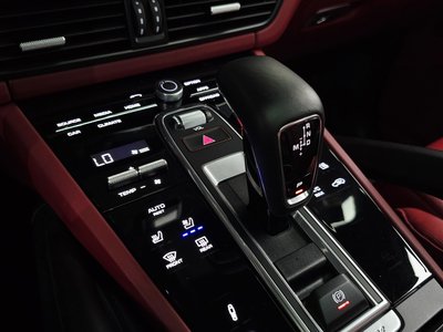 صورة مصغرة 12 لـ 2023 Porsche CAYENNE