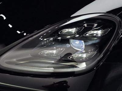 صورة 9 لـ 2023 Porsche CAYENNE