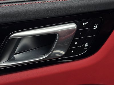 صورة مصغرة 35 لـ 2023 Porsche CAYENNE