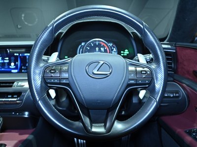 2017 Lexus LC — миниатюра 23