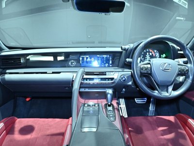 2017 Lexus LC — миниатюра 11