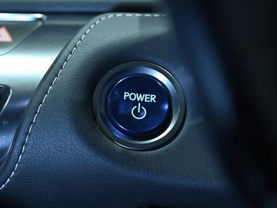 2017 Lexus LC — миниатюра 28