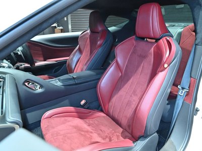 2017 Lexus LC — миниатюра 19