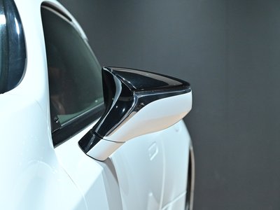 2017 Lexus LC — миниатюра 45