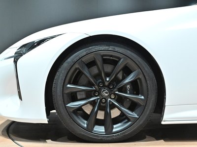 2017 Lexus LC — миниатюра 42